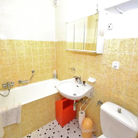In By Lift, Cleaning Included La Tzoumaz